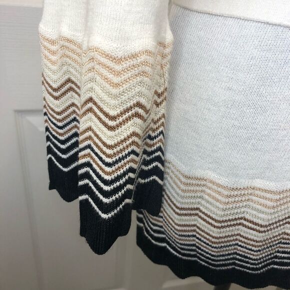 Trina Turk cream cardigan scalloped hem sweater - Picture 5 of 12